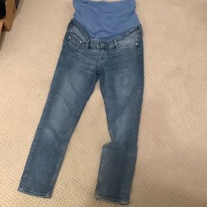 H&M light wash maternity jeans - size 8